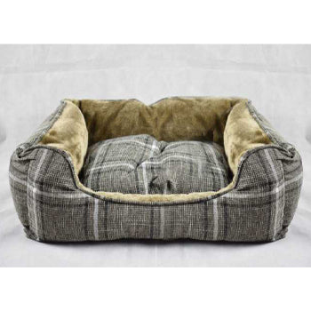 Pado Pet Cushion Brown Checkered 55x45x18cm